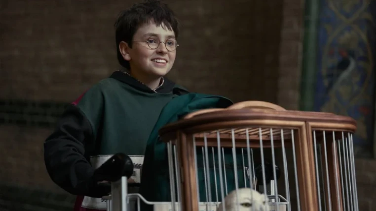 Cena do trailer da série Harry Potter da HBO mostrando Hogwarts