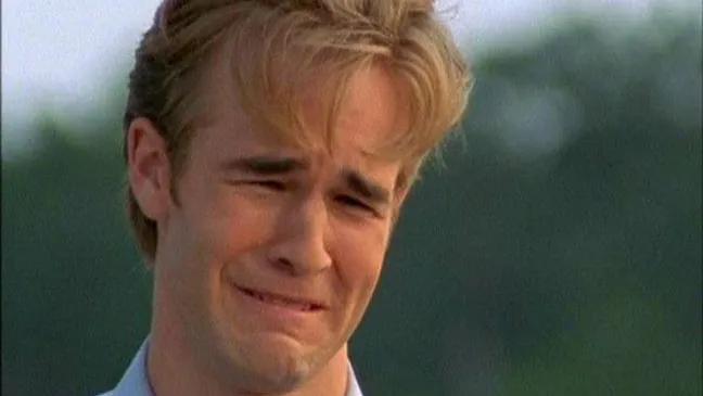 O icônico Crying Dawson, a cena do final da terceira temporada de Dawson's Creek que virou o meme de choro mais famoso da internet